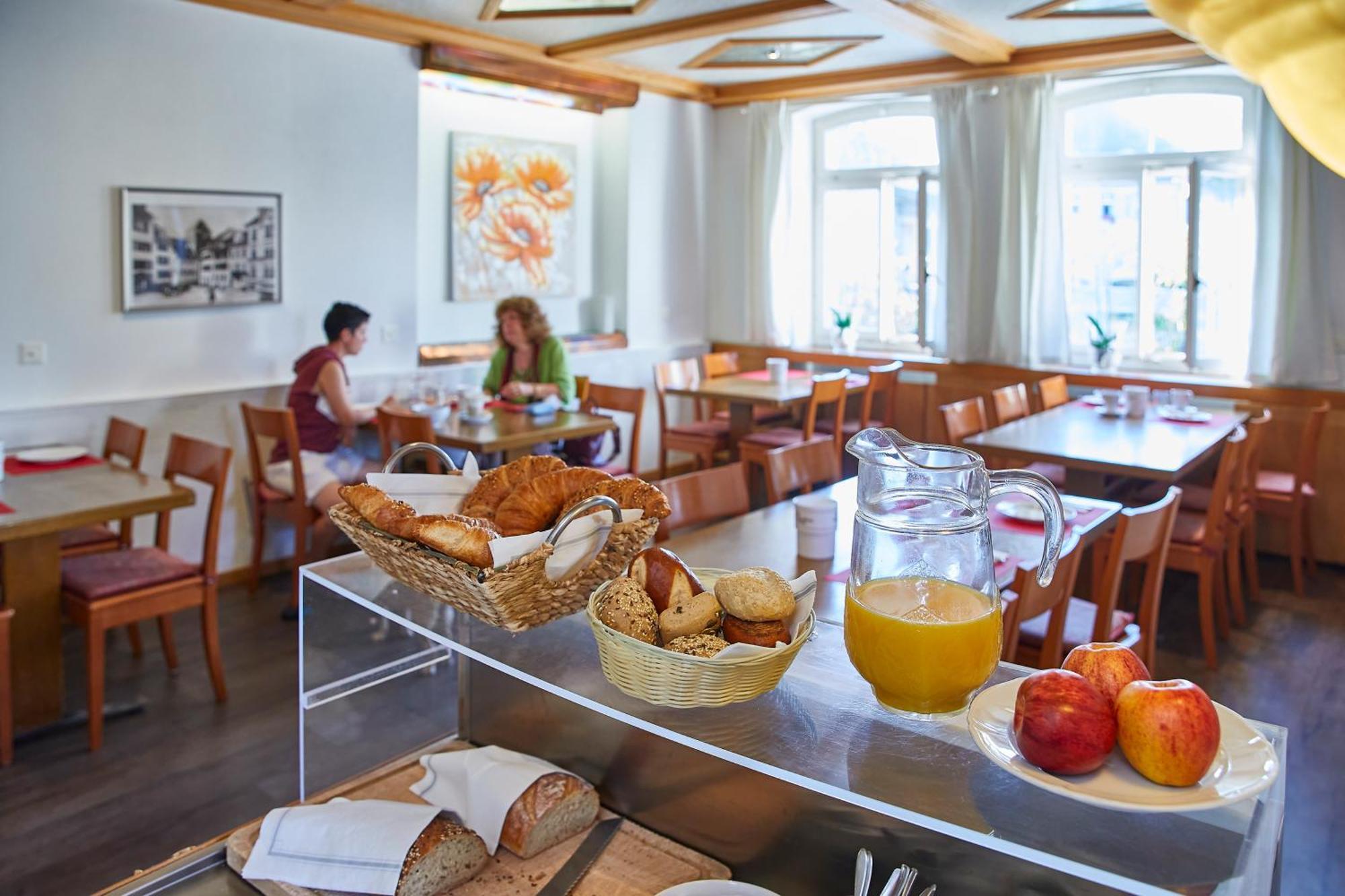Hotel Rotes Haus Brugg  Luaran gambar