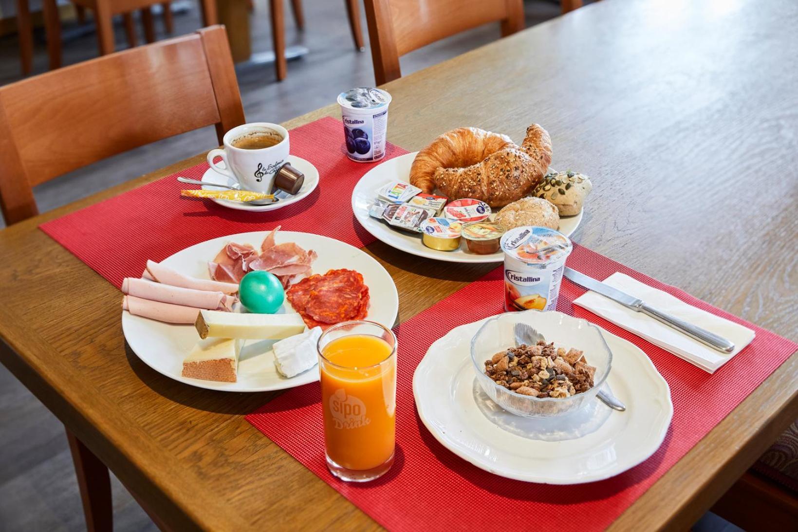 Hotel Rotes Haus Brugg  Luaran gambar